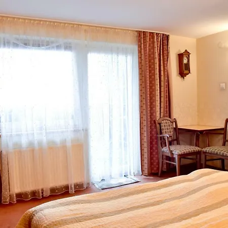 Cichy Kacik W Karpaczu كارباش