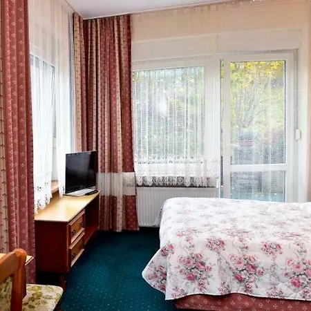 Cichy Kacik W Karpaczu 3* 카르파츠